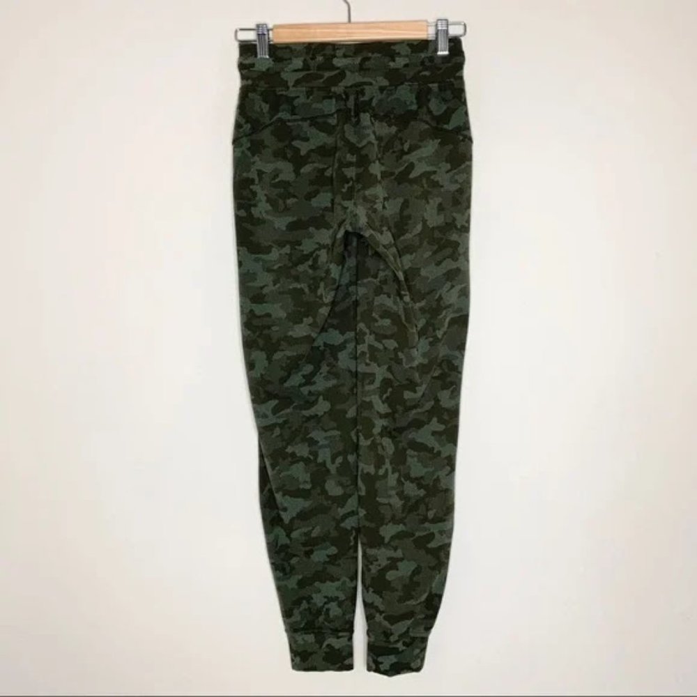 Lululemon Ready to Rulu Heritage Camo  Olive Green Jogger 4 EUC - Picture 3 of 4